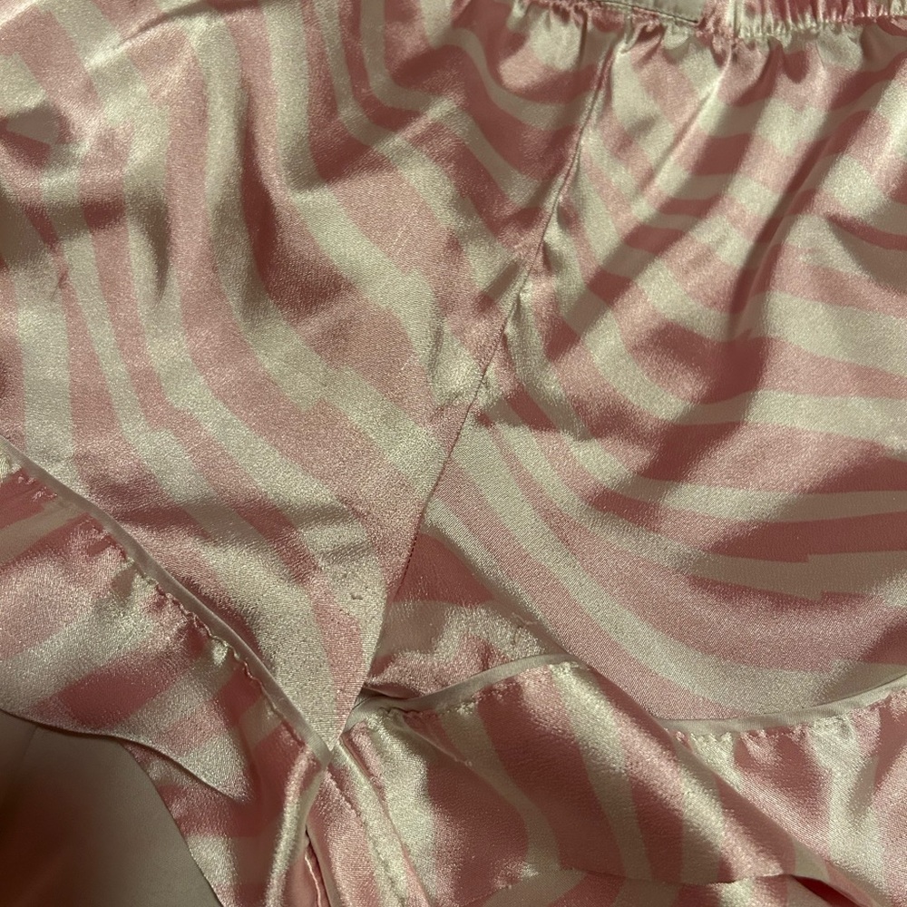 Victoria’s Secret Pink Zebra Print Satin Sleep Shorts - Picture 4 of 4
